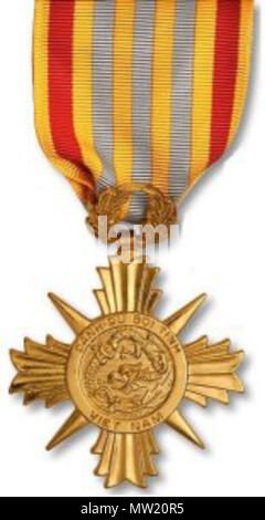 . Anglais : République du Vietnam Médaille d'honneur des Forces armées, First Class (Médaille) (Việt-Nam Cộng Hòa-Danh-Dự Bội-Tinh, Hạng Nhất) . 24 janvier 2014, 20:17:24. Même. 636 VN AFHM 1c Banque D'Images