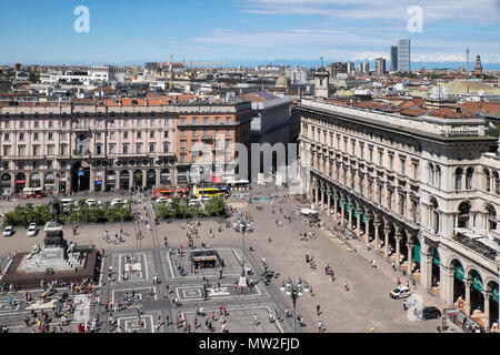 L'Italie, Lombardie, Milan : La Piazza del Duomo (place de la cathédrale) Banque D'Images