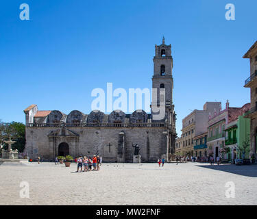 La basilique et le monastère de San Francisco de Asis (Saint François d'assise) dans la Vieille Havane, Cuba Banque D'Images