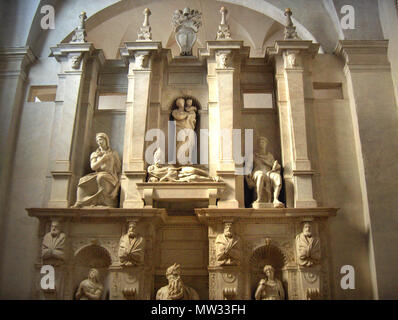 . Anglais : le tombeau du pape Jules II par Michelangelo, l'église San Pietro in Vincoli, Rome, Italie . 12 avril 2010. Georges Jansoone (JoJan) - oeuvre de Michel-ange 534 S. Pietro in Vincoli 002 Banque D'Images