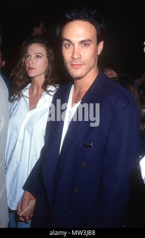 WESTWOOD, CA - le 10 juillet : l'Acteur Brandon Lee assiste à la première de "Point Break" le 10 juillet 1991 au Théâtre du Centre Avco à Westwood, en Californie. Photo de Barry King/Alamy Stock Photo Banque D'Images