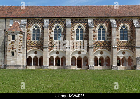 Cîteaux, FRANCE, le 21 mai 2018 : l'abbaye de Cîteaux en bibliothèque. L'Abbaye de Cîteaux a été fondé en 1098 par un groupe de moines de l'abbaye de Molesme. Au cours de l'anglais Banque D'Images