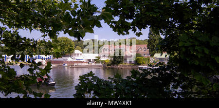 2005 Royal Henley Regatta, Henley on Thames, Angleterre. Mardi 28.06.2005 Leander Club [Le lean à] [Palais Rose] [© Peter SPURRIER] Banque D'Images