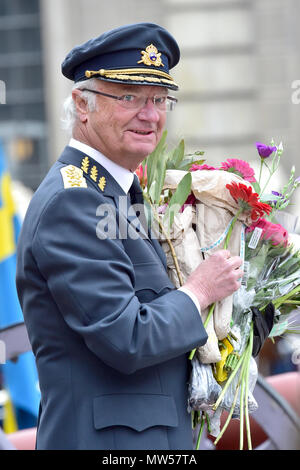 Le 72e anniversaire de Carl XVI Gustaf de Suède au Palais Royal de Stockholm, Suède. Avec : Carl XVI Gustaf de Suède : Stockholm, Suède où Quand : 30 Avr 2018 Crédit : Mark De Giovanni/WENN.com Banque D'Images