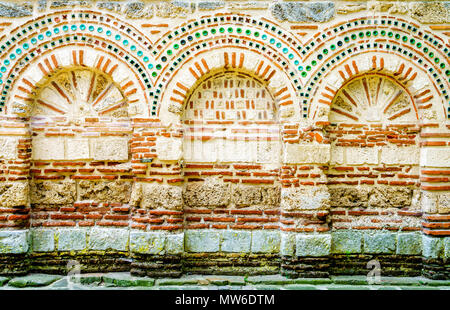 Les éléments architecturaux de partiellement conservé de l'Église Saints Archanges Michel et Gabriel à Nessebar, Bulgarie Banque D'Images