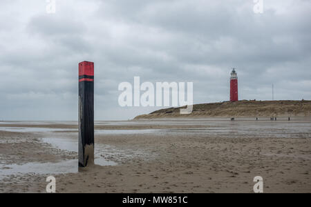 Avis sur l'ancien phare de De Cocksdorp, le mardi 28 février 2017, Texel, aux Pays-Bas. Banque D'Images