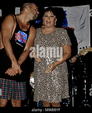 Washington, DC., USA, le 3 octobre 1993 Le comédien Rossanne Barr assiste à l'inauguration de la Planet Hollywood night club à Washington DC. Banque D'Images