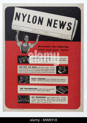 Une seconde guerre mondiale affiche montrant comment les femmes de s'occuper de leurs nylons, le nylon a été produit à base d'essence rare Banque D'Images