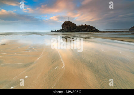 Broad Oak Beach capturé au coucher du soleil. Banque D'Images