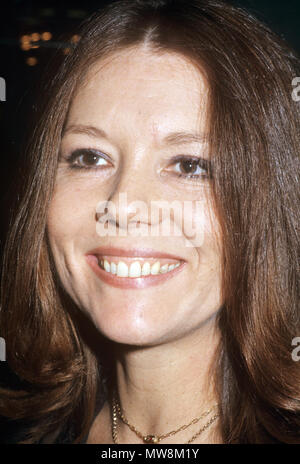 DIANA RIGG (1938-2020) actrice anglaise de cinéma, de scène et de télévision en 1975 Banque D'Images