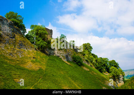 Château de Peveril dans le Peak District village de Castleton, Angleterre Banque D'Images