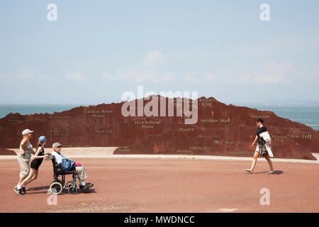 Sculpture lake district de Morecambe, Lancashire. 1er juin 2018. Météo France : journée ensoleillée dans le nord-ouest. Credit : MediaWorldImages/Alamy Live News Banque D'Images