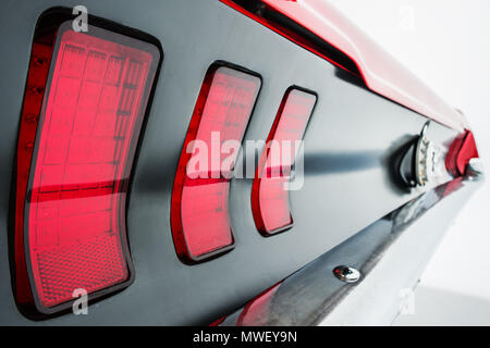 Mustang voiture sur fond blanc Banque D'Images