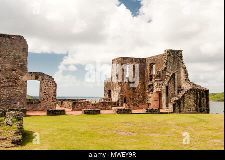 Les ruines de château Dubuc sur la presqu'île de la Caravelle, Martinique Banque D'Images