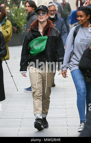 Singer Jess Glynne vu avec un sac Gucci, laissant les studios de Radio Mondiale après l'enregistrement préalable des entrevues - London comprend : Jess Glynne Où : London, Royaume-Uni Quand : 01 mai 2018 Source : WENN.com Banque D'Images