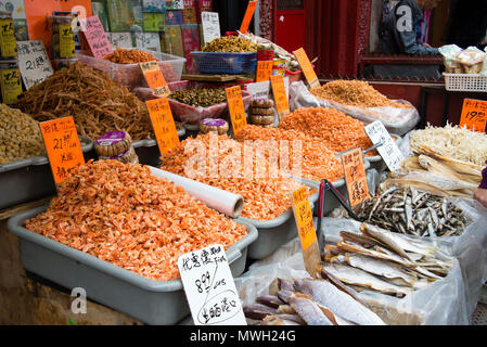 Poisson et légumes dans Chinatown, New York NY Banque D'Images