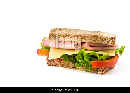 Sandwich avec jambon, fromage et légumes frais isolé sur fond blanc Banque D'Images