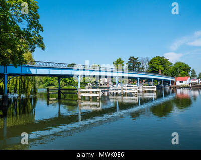 Beaconsfield, Beaconsfield, pont nr Maidenhead, Berkshire, Angleterre, RU, FR. Banque D'Images