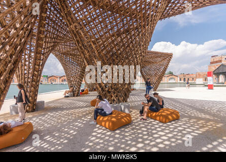 Vo Trong Nghia Architectes, Bambou Stalactite pavilion, 2018 Biennale d'architecture de Venise, l'Arsenale Venise Banque D'Images