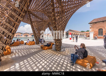 Vo Trong Nghia Architectes, Bambou Stalactite pavilion, 2018 Biennale d'architecture de Venise, l'Arsenale Venise Banque D'Images