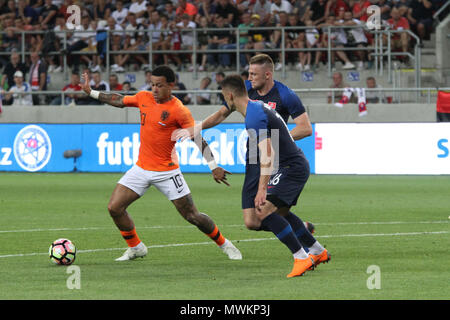 Trnava, Slovaquie. 31 mai, 2018. Memphis Depay (10) pendant le match de football entre la Slovaquie et les Pays-Bas (1 - 1). Banque D'Images