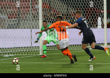 Trnava, Slovaquie. 31 mai, 2018. Patrick Van Aanholt (11) en action pendant le match de football entre la Slovaquie et les Pays-Bas (1 - 1). Banque D'Images