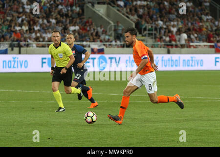 Trnava, Slovaquie. 31 mai, 2018. Le capitaine Kevin Strootman néerlandais (8) pendant le match de football entre la Slovaquie et les Pays-Bas (1 - 1). Banque D'Images