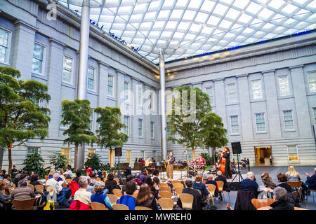 Washington DC Washingto,D.C.,National Portrait Gallery,Donald W,Reynolds Center for American Art and Portriture,Kogod Courtyard,Skylight,verrière Banque D'Images