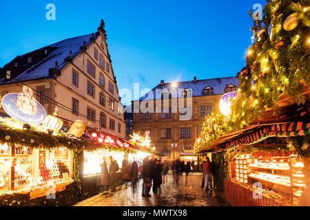 Marché de Noël à Schillerplatz, Stuttgart, Germany, Europe Banque D'Images