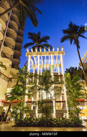 Honolulu Hawaii,Oahu,Hawaiian,Waikiki Beach,Resort,Marriott Waikiki Beach Resort & Spa,hôtel,soirée,nuit,USA,Etats-Unis,Etats-Unis,Etats-Unis,Polynésie américaine,HI14 Banque D'Images