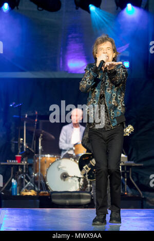 Les Rolling Stones en concert sur scène durant la tournée Aucun filtre au Ricoh Arena de Coventry, Royaume-Uni, 2 juin 2018. Banque D'Images