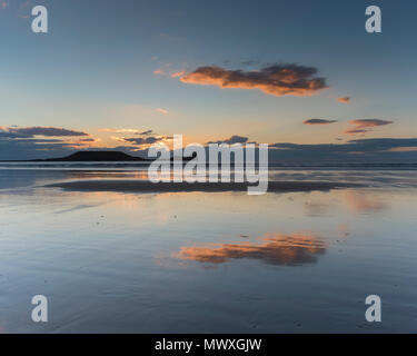 Rhossili Beach au coucher du soleil, la péninsule de Gower, dans le sud du Pays de Galles, Royaume-Uni, Europe Banque D'Images