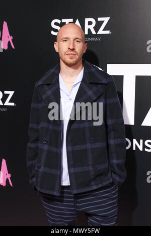 Première mondiale de la "STARZ Vida" a eu lieu au Regal L.A. Vivre à Los Angeles avec : Daniyar Où : Los Angeles, California, United States Quand : 01 mai 2018 Credit : Sheri/WENN.com Determan Banque D'Images