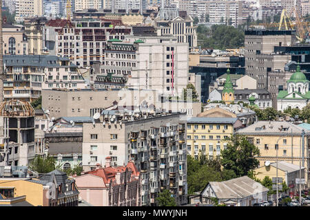 Bâtiments dans le quartier Podil sont vus le 11 mai 2017 à Kiev, Ukraine. Banque D'Images