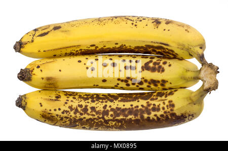 Les bananes jaunes mûrs fruits, bande de bananes mûres avec des taches sombres sur un fond blanc avec chemin de détourage. Banque D'Images
