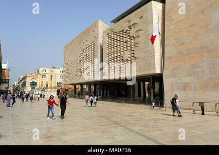Le nouvel édifice du Parlement, rue de la République, La Valette, Malte Banque D'Images