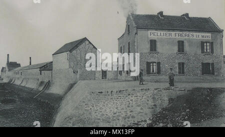 . English : ancienne conserverie de sardine Pellier (1875) de la Turballe (Loire-Inférieure, France) . 26 juin 2015. Non créditée 356 Photo de La turballe usine Pellier 1875 Banque D'Images