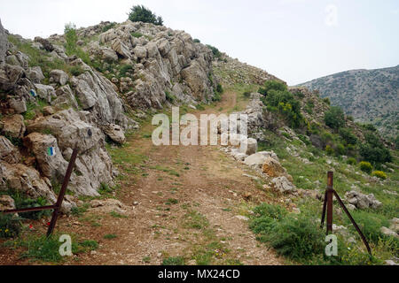 Route de terre sur le mont Hermon dans les hauteurs du Golan en Israël Banque D'Images