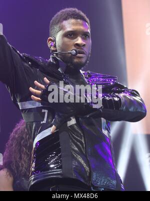 Liverpool, UK, Usher effectue au Liverpool Echo Arena dans le cadre de sa tournée mondiale Ian crédit Fairbrother Banque D'Images