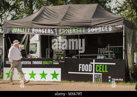 Shepton Mallet, UK, 2e juin 2018. Cellule alimentaire bar burger à la 155e baignoire et West Show 2018, James Thomas/Alamy Live News Banque D'Images