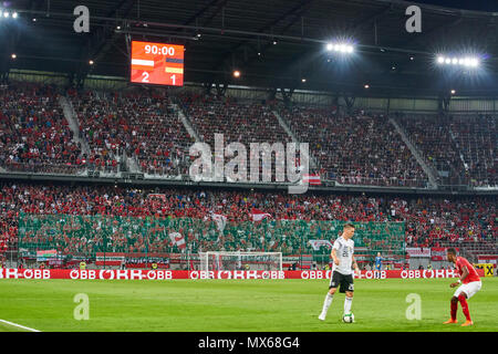 Klagenfurt, Allemagne. 2e juin 2018. Autriche-allemagne, Soccer, Klagenfurt, 02 juin 2018, l'écran avec le screenboard aboutir à la 90e minute Autriche - Allemagne 2-1 match amical de football, Klagenfurt, Autriche, 02 juin 2018, la saison 2017-2018 © Peter Schatz / Alamy Live News Banque D'Images