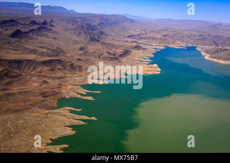 Vue aérienne du lac Mead, de l'Amérique, de l'Arizona et du Nevada vu à partir d'hélicoptères de Banque D'Images