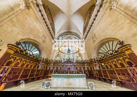 Vue de l'intérieur de la cathédrale de l'Immaculée Conception Vierge Marie dans la Plaza de la Catedral, La Havane, Cuba Banque D'Images