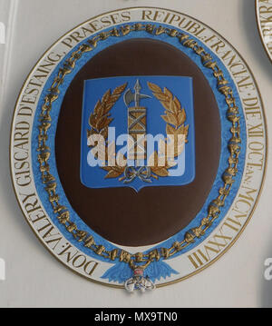 . Anglais : plaque de blocage de Valery Giscard d'Estaing, Président de la France, en tant que Chevalier de l'ordre de l'éléphant . 28 août 2013, 19:20:43. Jorgen Pedersen 247 Vgearms2 Banque D'Images