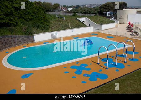 Saltdean Lido, Saltdean, East Sussex. Saltdean Lido est un des plus beaux exemples restants de lidos moderniste au Royaume-Uni Banque D'Images