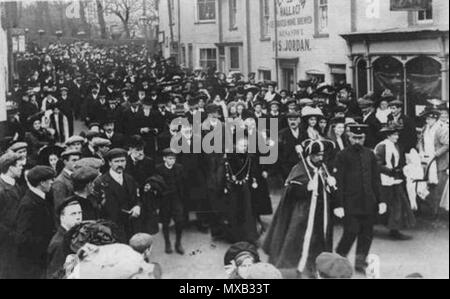 . Anglais : Madame Garrett Anderson ( 1ère femme médecin) et maire d'Aldeburgh Nov 1908 . 14 novembre 1908. 357 maire dame inconnue Banque D'Images