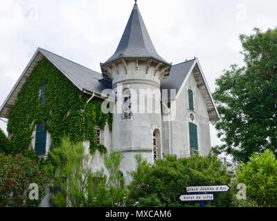 Vestiges de la station château, construit en 1150, où Jeanne d'Arc a été emprisonné en 1430, Le Crotoy, France Banque D'Images