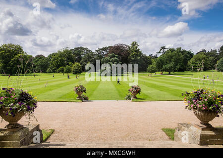 Les pelouses de l'ouest en face de Sandringham House sur le domaine royal, Norfolk, England, UK Banque D'Images