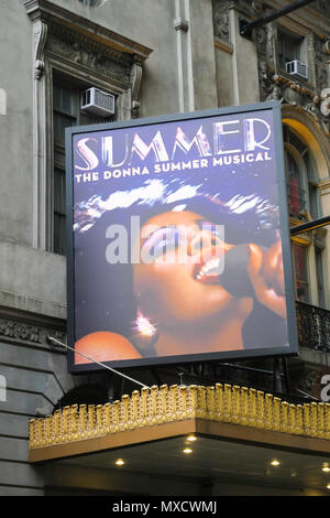 La Donna Summer Musical est à l'Lunt-Fontanne Theatre à Times Square, New York, USA Banque D'Images