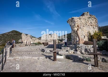 Ruines du château au sommet d'Eze Village en France, Franch Riveirs - Côte d'Azur, Alpes-Maritimes Banque D'Images